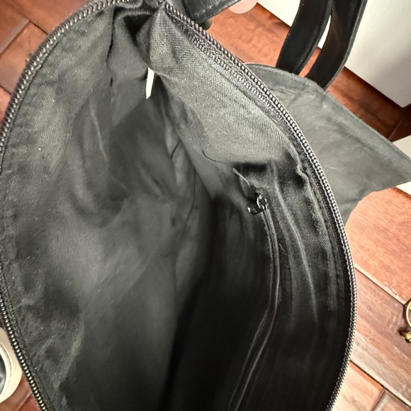 Black Auburn Woods Crossbody Messenger Bag in excellent condition - Picture 9 of 10